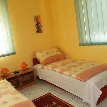 Апартаменты Pajdos Apartmanhaz