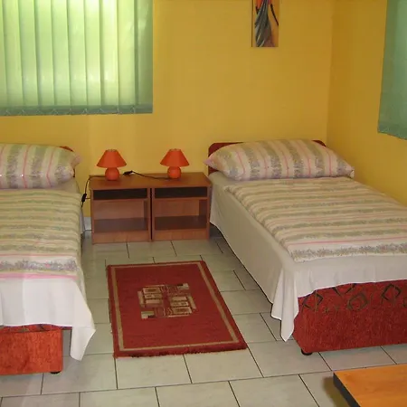 Апартаменты Pajdos Apartmanhaz Эгер