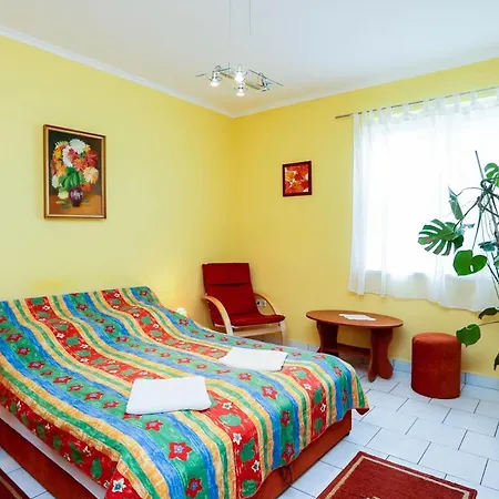 Pajdos Apartmanhaz Апартаменты Эгер